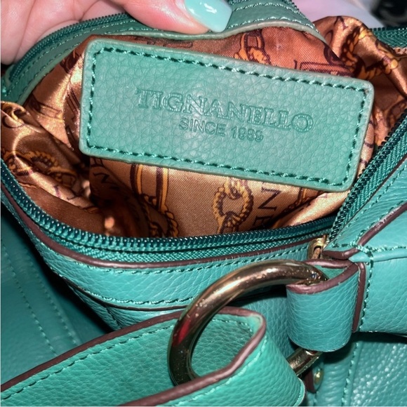 Tignanello Womenโs Shoulder Bag, GreenPebble Italian Leather W/ Matching Wallet - Picture 15 of 16
